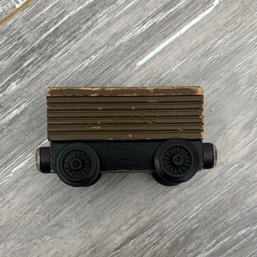Wooden Troublesome Truck Brakevan - White Face! Thomas & Friends